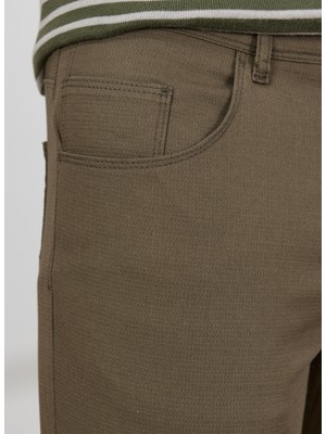 Altınyıldız Classics Normal Bel Boru Paça Comfort Fit Haki Erkek Pantolon 4A0123200093