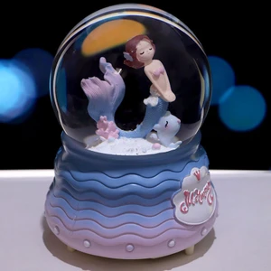 Keyfim Shop Deniz Kızı Temalı Orta Boy Işıklı Kar Küresi ve Müzik Kutusu