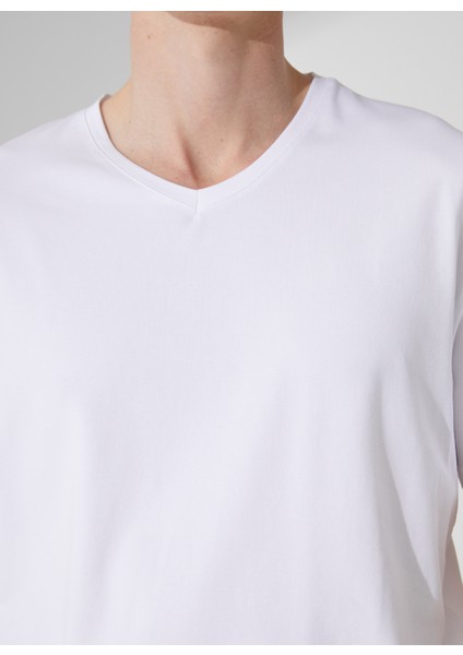 O Yaka Düz Beyaz Erkek T-Shirt TS1014000276 fırsatları