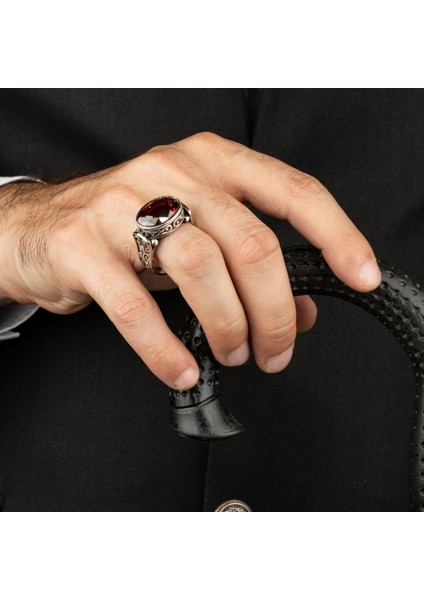 925 Ayar Gümüş Erkek Yüzük Kırmızı Zirkon Taşlı fiyatları