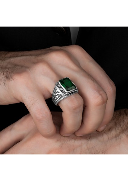 Oktegon Kesim Yeşil Zirkon Taşlı 925 Ayar Gümüş Yüzük