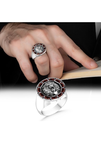 Aslan Figürlü Kırmızı Baget Taşlı 925 Ayar Gümüş Yüzük modelleri