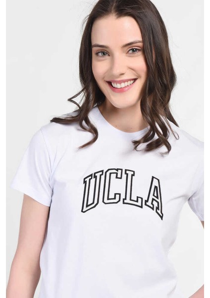 Angela Beyaz Bisiklet Yaka Nakışlı Kadın Tshirt
