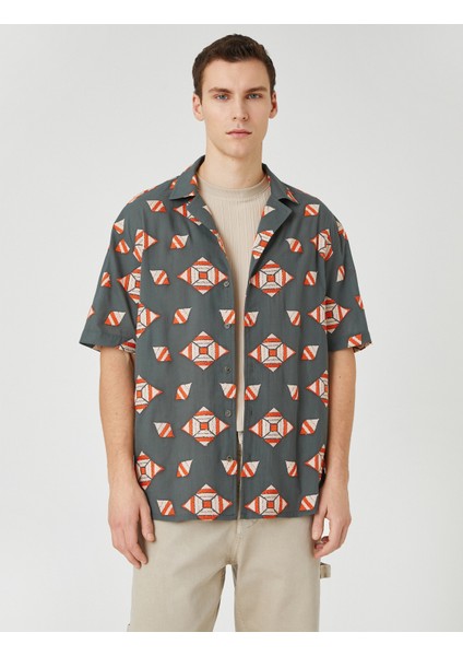 Kısa Kollu Gömlek Devrik Yaka Geometrik Baskı Detaylı modelleri