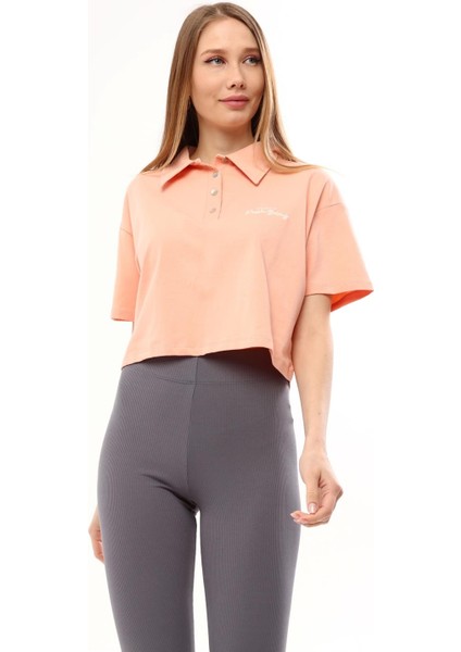 Fancy Kadın Polo Yaka Göğsü Nakış Detaylı Oversize Crop Tişört fiyatları
