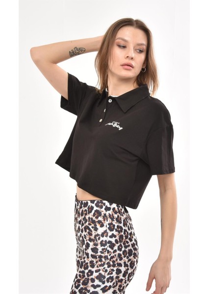 Fancy Kadın Polo Yaka Göğsü Nakış Detaylı Oversize Crop Tişört modelleri