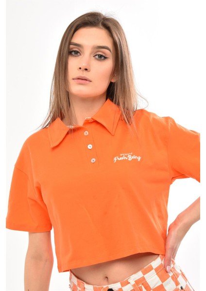 Fancy Kadın Polo Yaka Göğsü Nakış Detaylı Oversize Crop Tişört