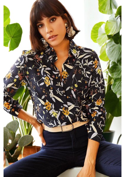 Kadın Siyah Klasik Yaka Çiçek Desenli Uzun Kol Gömlek, Regular Kesim, Standart Boy