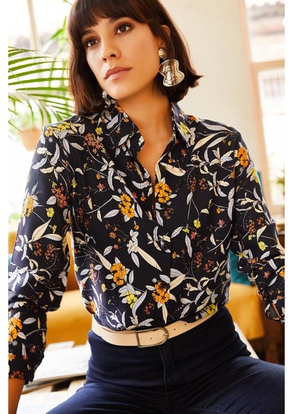 Kadın Siyah Klasik Yaka Çiçek Desenli Uzun Kol Gömlek, Regular Kesim, Standart Boy fiyatları