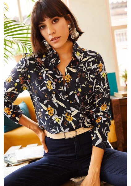 Kadın Siyah Klasik Yaka Çiçek Desenli Uzun Kol Gömlek, Regular Kesim, Standart Boy modelleri