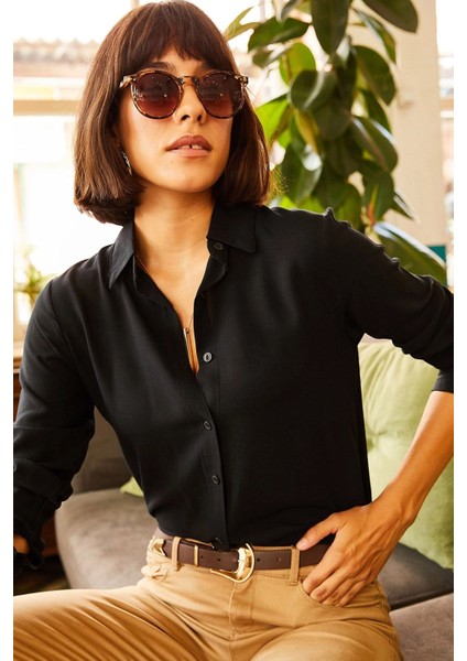 Kadın Siyah Rahat Klasik Yaka Uzun Kol Gömlek indirimleri