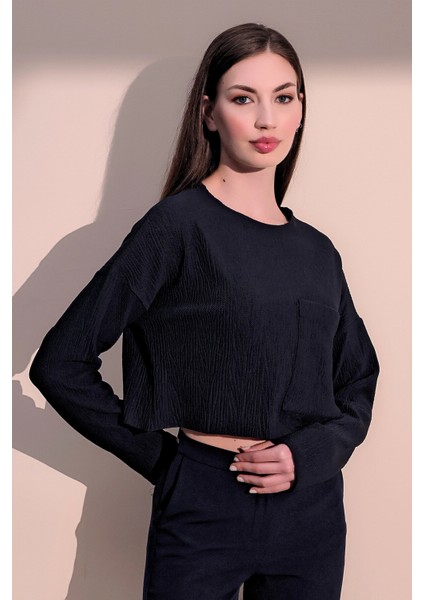 Kadın Lacivert Kendinden Dokulu Cepli Crop Sweatshirt, Salaş Kesim