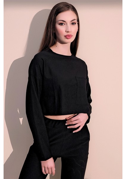 Kadın Siyah Kendinden Dokulu Cepli Crop Sweatshirt, Salaş Kesim modelleri