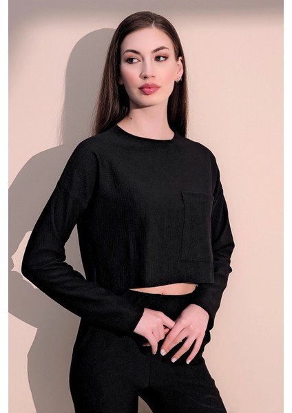 Kadın Siyah Kendinden Dokulu Cepli Crop Sweatshirt, Salaş Kesim fırsatları