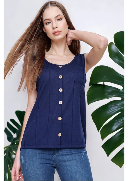 Kadın Lacivert Sıfır Kol Detaylı Regular Kesim Standart Boy Askılı Düğmeli Ince Örme Triko Bluz