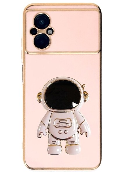 Xiaomi Poco M5 Kılıf Kamera Korumalı Astronot Desenli Standlı Silikon Pembe