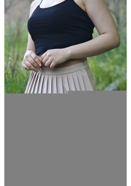 Yüksek Bel Pileli Deri Şort Etek Quzu fiyatları