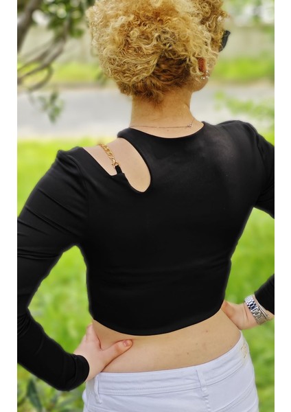 Zincir Detaylı Crop Bluz indirimleri