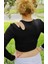Zincir Detaylı Crop Bluz 3
