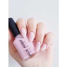 Alix Avien Açık Pembe Oje 05 - Yüksek Pigmentli Uzun Süreli Kalıcılık Hızlı Kuruma - Nail Lacquer 05