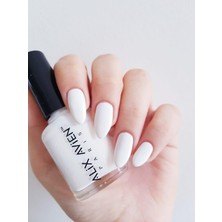 Alix Avien Süt Beyaz Oje 02 - Yüksek Pigmentli Uzun Süreli Kalıcılık Hızlı Kuruma - Nail Lacquer 02