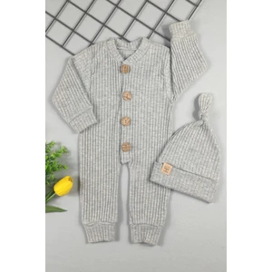 %100 Pamuk Ahşap Düğmeli Fitilli Tarz Şapkalı Bebek Tulum