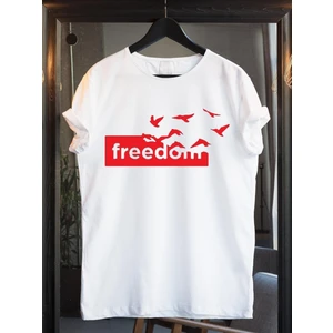 Freedom  Yazılı Pamuklu Oversize Tişört.  Özgürlük Yazılı ve Uçan Özgür Kuşlar Temalı Unisex Tişört