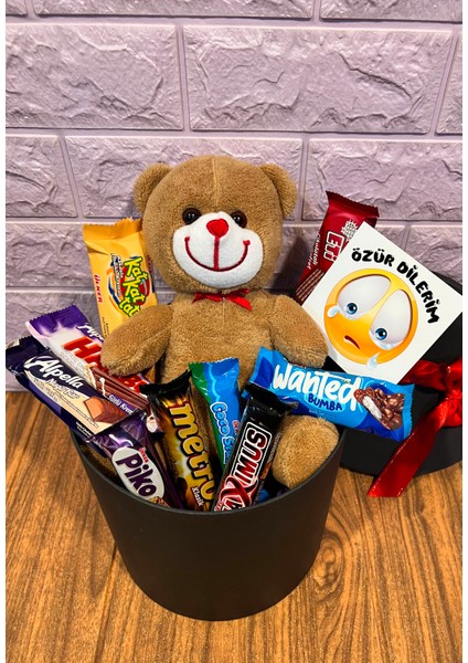 Özür Dilerim Hediyesi Bol Atıştırmalıklı ve Kahverengi Ayıcıklı fiyatları