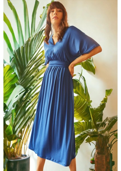 Kadın Saks Yumuşak Dokulu V Yaka Kısa Kollu Kemer Detaylı Rahat Kesim Uzun Rahat ve Günlük Elbise