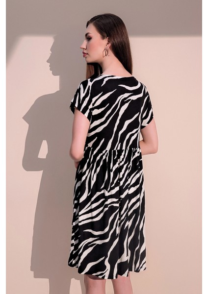 Kadın Siyah Kısa Kolgünlük Stil V Yaka Piliseli Salaş Midi Elbise fırsatları