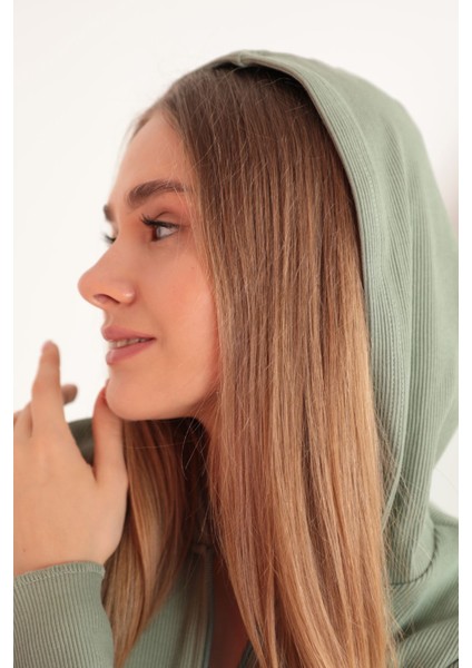 Kaşkorse Kumaş Crop Fermuarlı Kadın Hırka-Mint fırsatları
