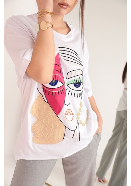 Süprem Kumaş Kız Nakışlı Oversize Kadın Tişört-Beyaz modelleri