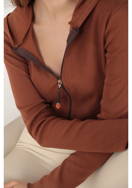 Kaşkorse Kumaş Crop Fermuarlı Kadın Hırka-Taba