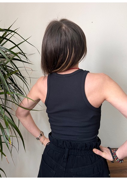Halter Yaka Crop Atlet