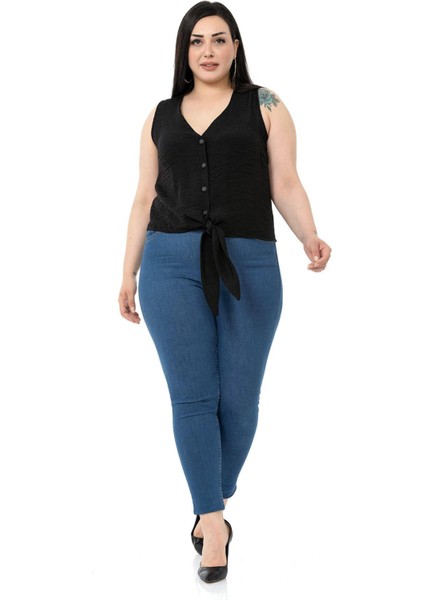 Büyük Beden Bağlama Detaylı Kolsuz Siyah Bluz
