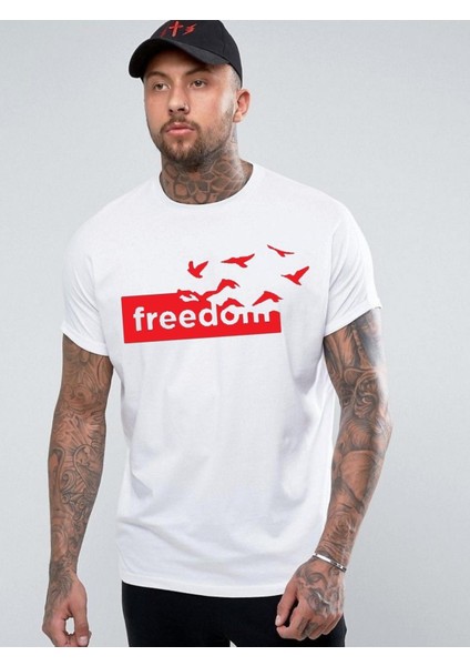 Freedom Yazılı Pamuklu Oversize Tişört. Özgürlük Yazılı ve Uçan Özgür Kuşlar Temalı Unisex Tişört