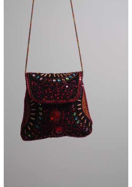 Taş El Işlemeli Özel Tasarım Kırmızı Pullu %100 Pamuklu Minik Omuz Çantası 105