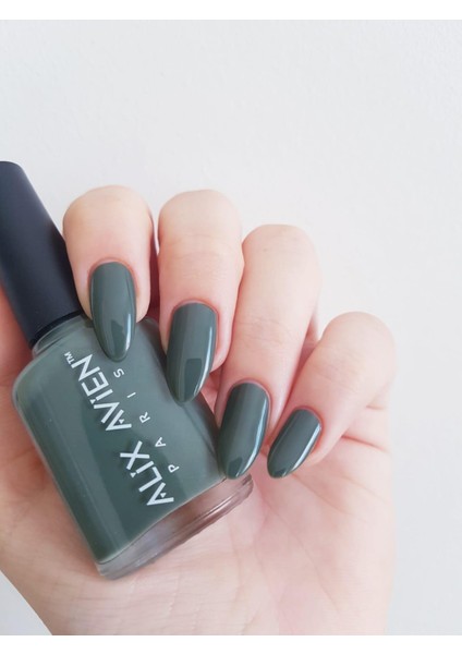 Alix Avien Soluk Yeşil 110 - Yüksek Pigmentli Uzun Süreli Kalıcılık Hızlı Kuruma - Nail Lacquer 110