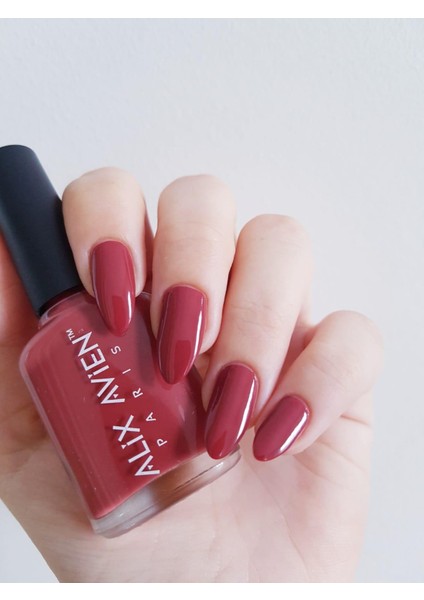 Oje 93 - Yüksek Pigmentli Uzun Süreli Kalıcılık Hızlı Kuruma - Nail Lacquer 93 fiyatları