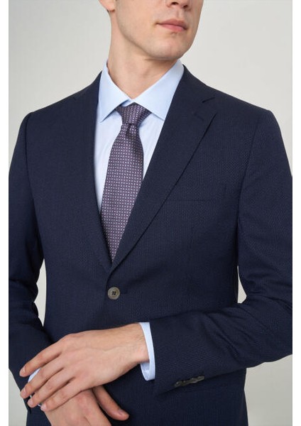 Modern Fit Mono Yaka 2 Düğmeli Çift Yırtmaçlı Lacivert Erkek Takım Elbise PTK22K22231_D39