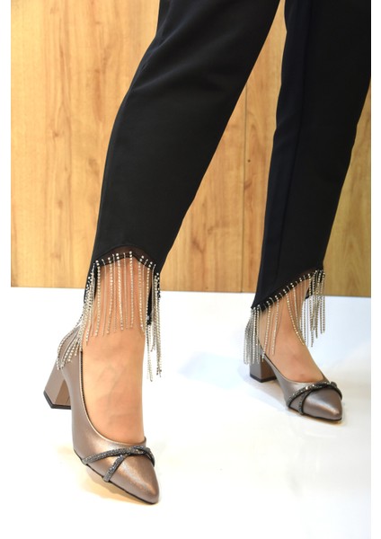 (Oc Shoes) Kalın Topuklu Taş Biye Desenlik Kadın Ayakkabı Platin