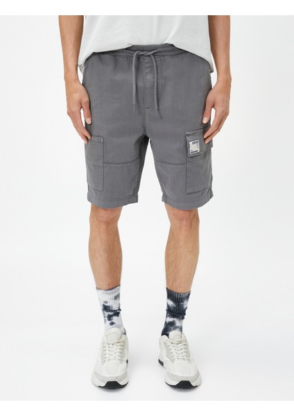 Kargo Şort Cepli Etiket Baskı Detaylı Beli Bağcıklı modelleri