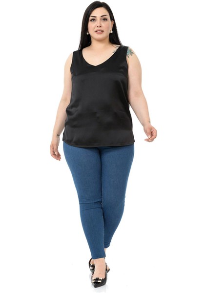 Büyük Beden V Yaka Yanı Yırtmaçlı Kolsuz Saten Siyah Bluz fiyatları