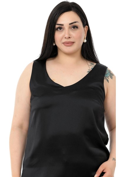Büyük Beden V Yaka Yanı Yırtmaçlı Kolsuz Saten Siyah Bluz fırsatları