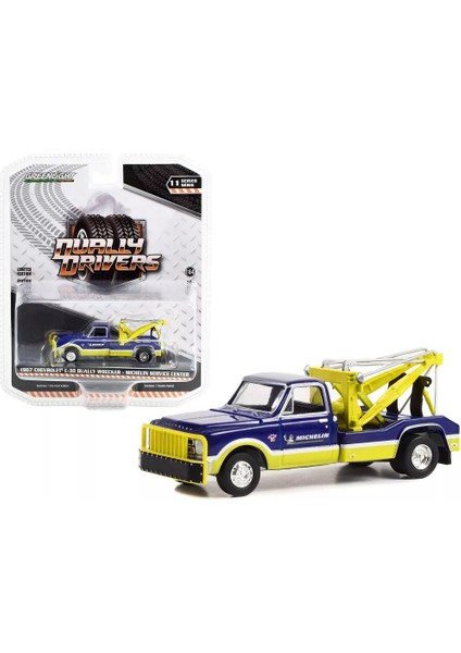 1:64 Dually Drivers Series 11 Michelin Service Center - 1967 Chevrolet C-30 Dually Wrecker 46110-A