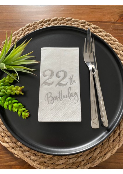 Gümüş Yaldızlı Beyaz Yirmi Iki Bırthday Garson Katlama Peçete 16 Lı