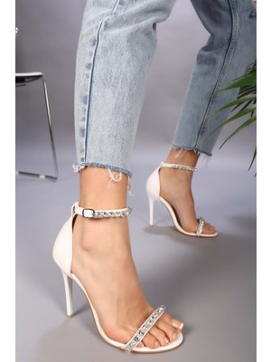 Shoeberry Kadın Penol Beyaz Cilt Taşlı Tek Bantlı Topuklu Ayakkabı