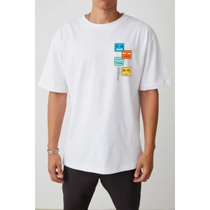 The Wert  Colourful Faces Baskılı Beyaz Oversize Tshirt