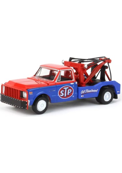 1:64 Dually Drivers Series 11 Stp Oil Treatment - 1971 Chevrolet C-30 Dually Wrecker 46110-B