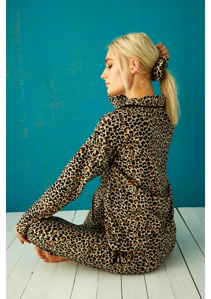 Kışlık Düğmeli Ekose Desen Yılbaşı Temalı Kadın Süet Pijama Takımı fiyatları